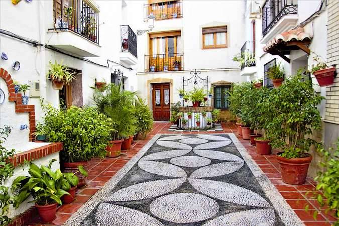 Academia de Oposiciones destacada en Salobreña