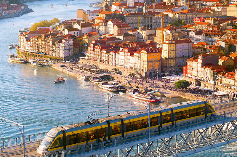 Academia de Oposiciones destacada en Ribeira