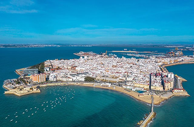 Academia de Oposiciones destacada en Cádiz